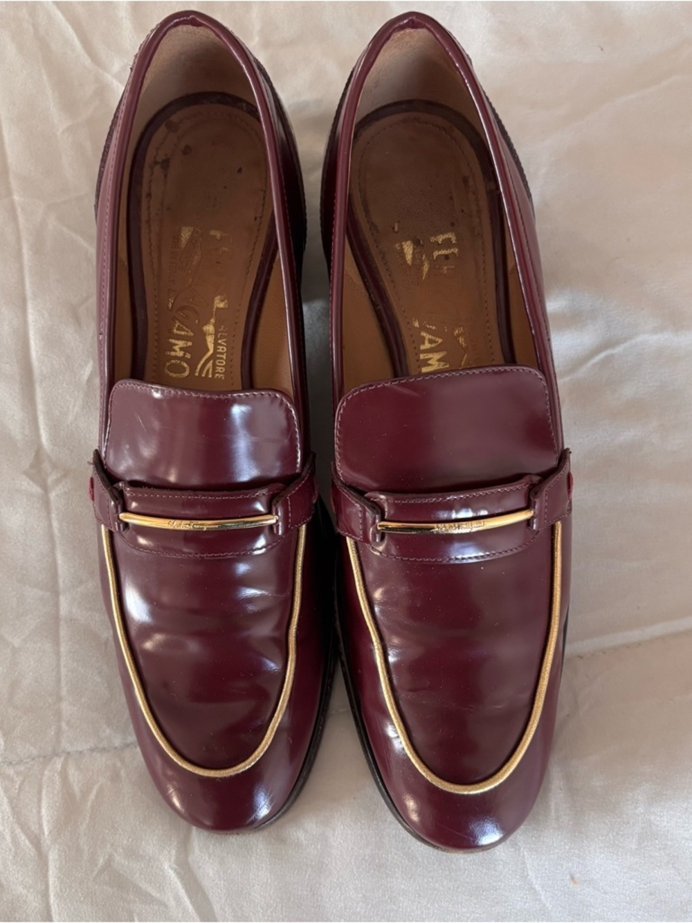 Salvatore Ferragamo sz 6.5 Leather Loafers Gold Accent Women's Burgundy Shoes
